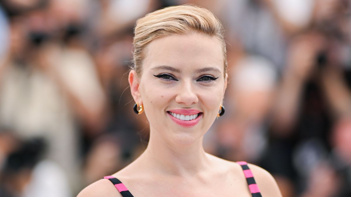 Scarlett Johansson denuncia creatori di un’app AI che genera la sua voce